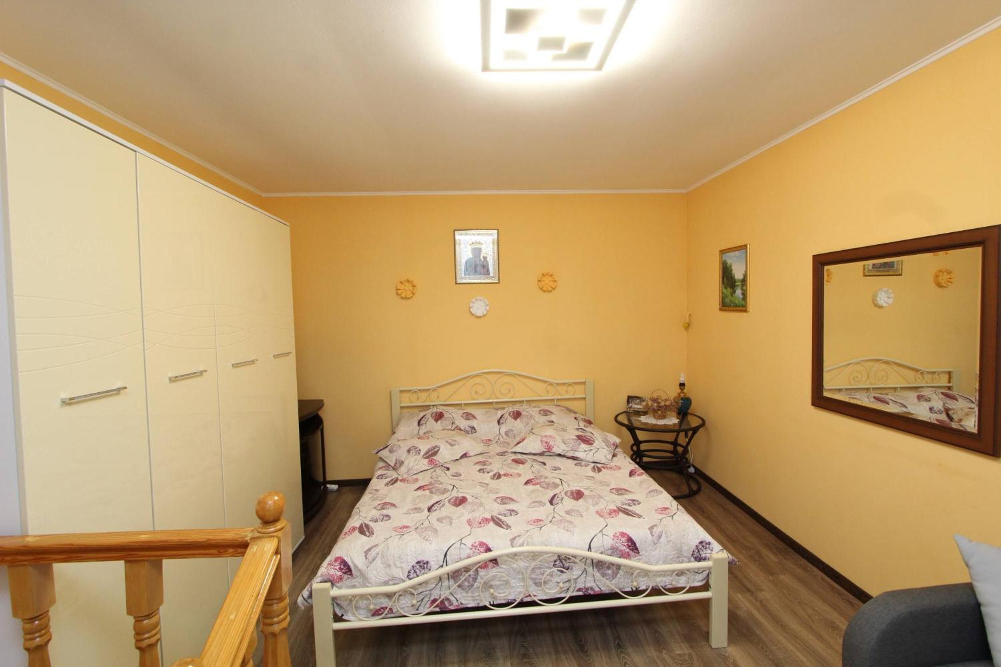 Котедж "Красний Краєвид" Yaremche Ngoại thất bức ảnh
